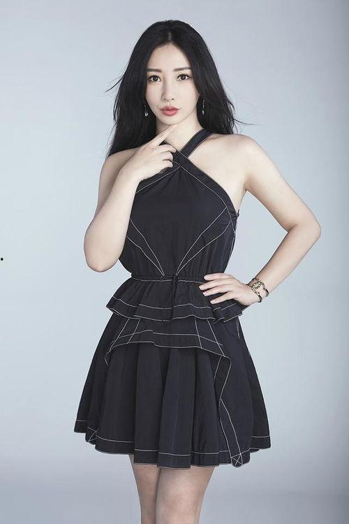 微头条年会柳岩,惊艳全场！